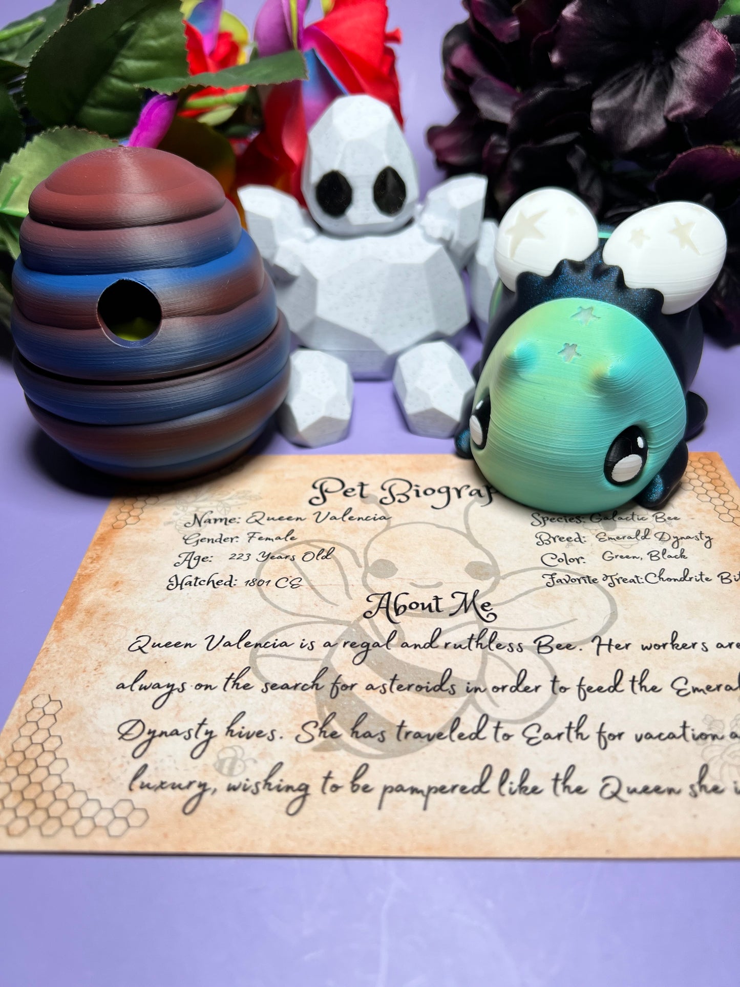 Queen Valencia - The Hive Queen - Mythical Pets