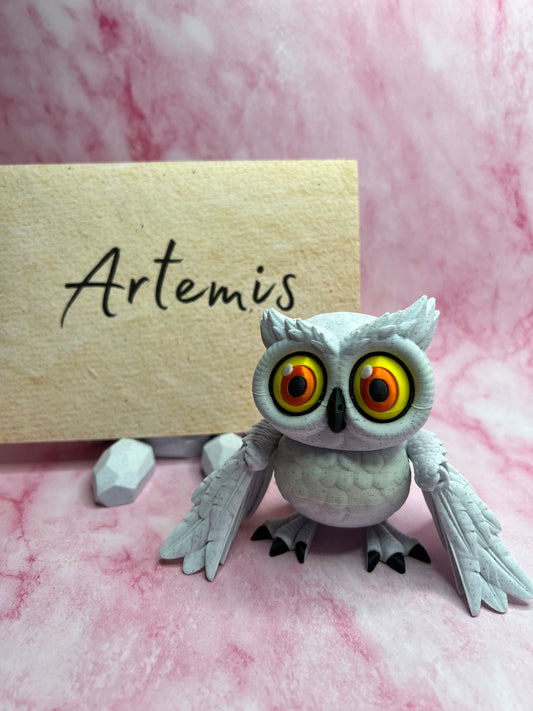 Artemis - The Snow Owl - Mythical Pets