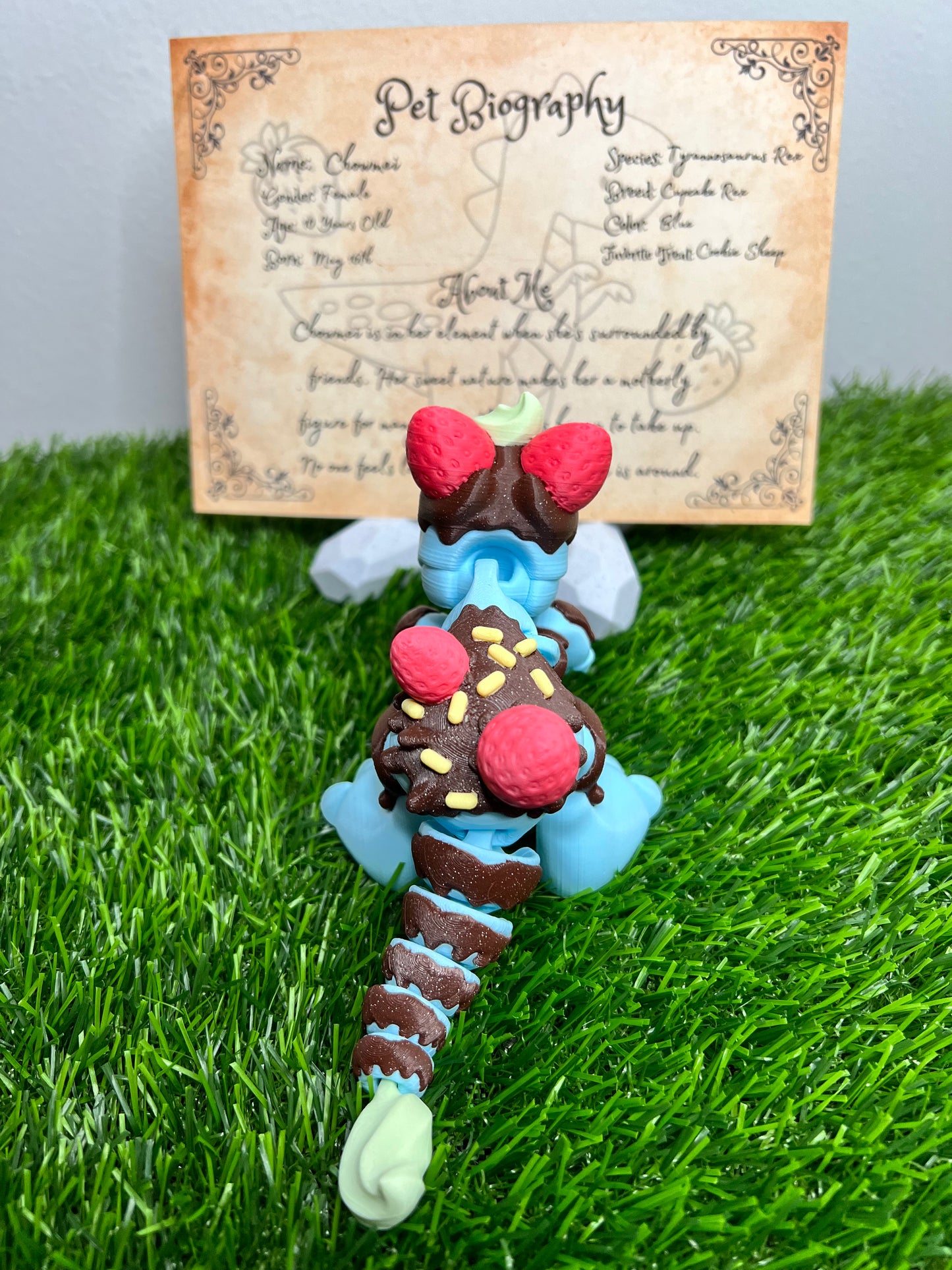 Chowmei - The Cupcake Dinosaur - Mythical Pet