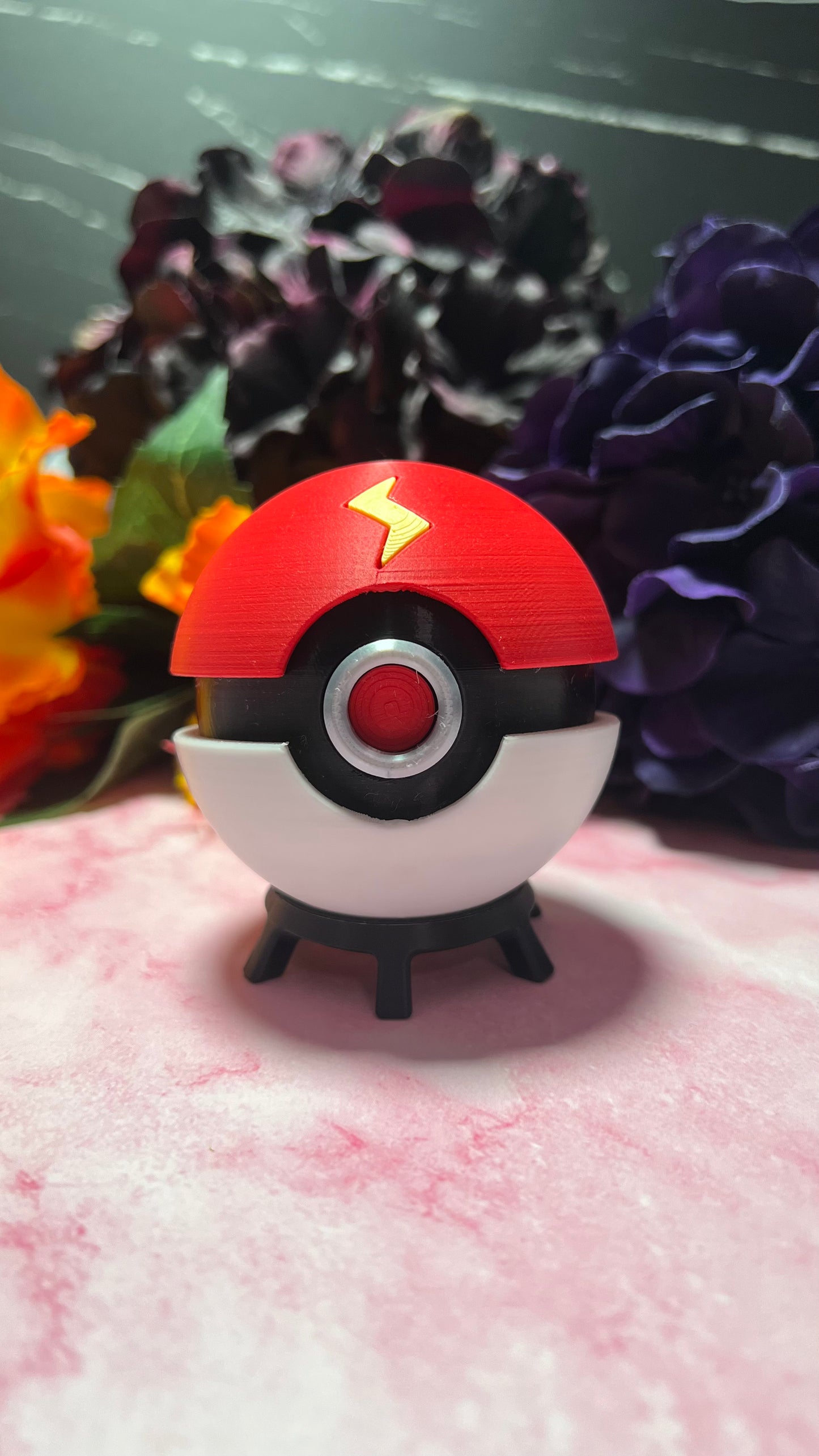 Pikachu's Ball - Specialty Pokeball