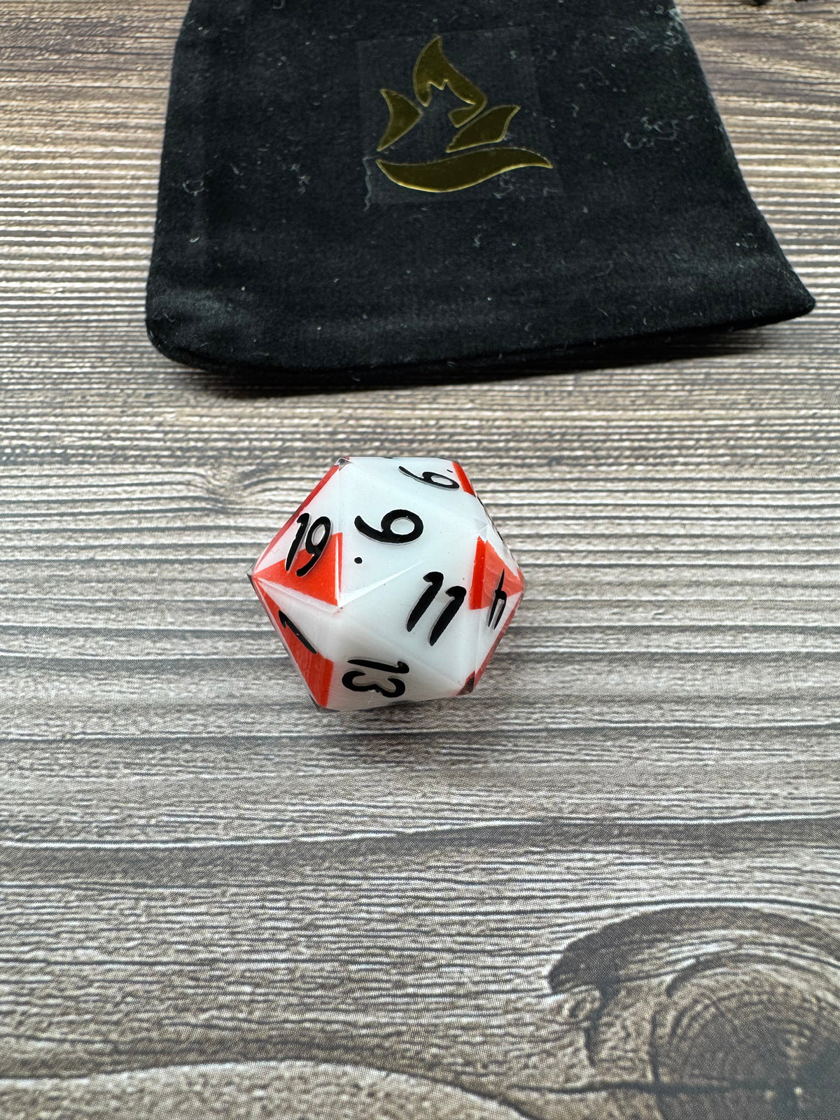 Single D20 - Umbrella Logo