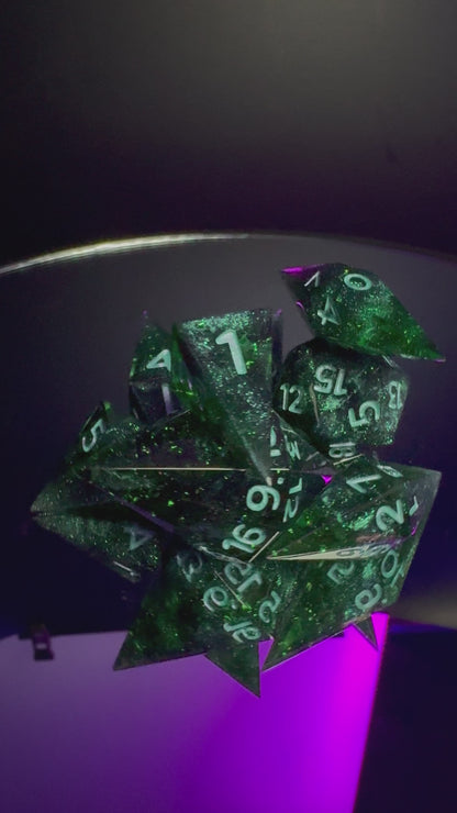 Chaotic Emerald - 8 Set Dice  - Fine Art Dice